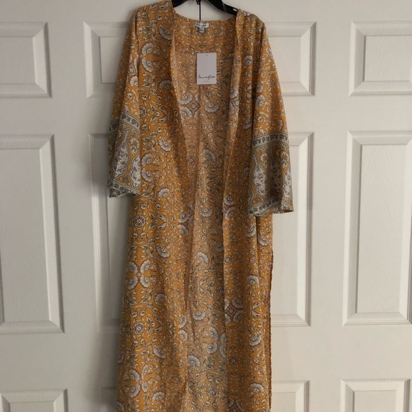 Kimono - Picture 1 of 3